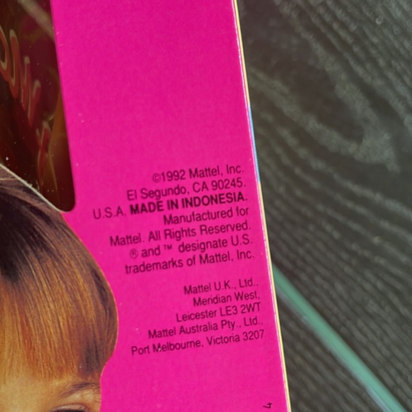 NRFB Earring Magic Brunette Barbie ✨ - Picture 12 of 13